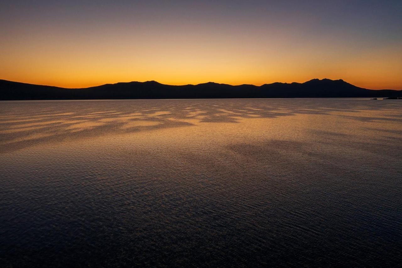 Rixos Borovoe Hotel ชูชินสก์ ภายนอก รูปภาพ Sunset over the Racetrack Playa
